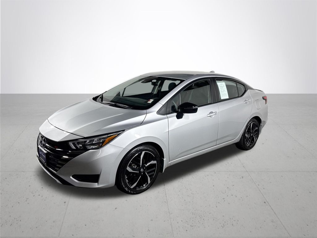 2025 Nissan Versa 1.6 SR