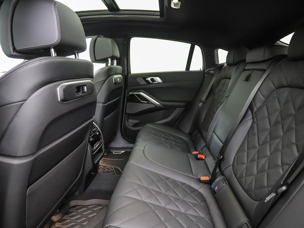 Thumbnail: 2026 BMW X6 - 22