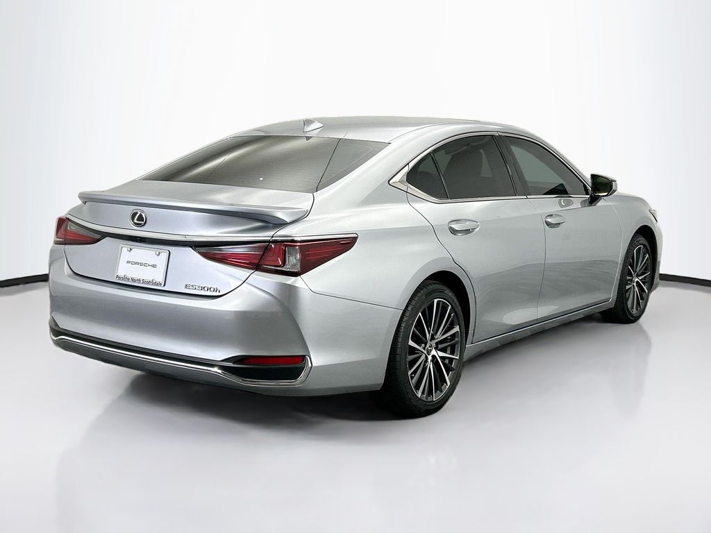 Thumbnail: 2023 Lexus ES - 7