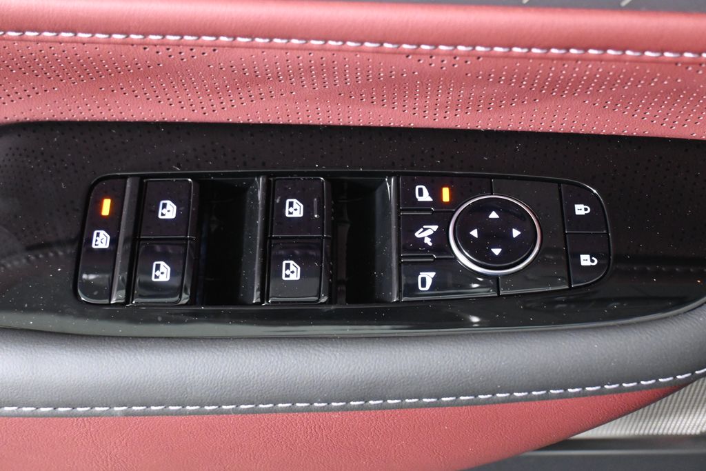 Thumbnail: 2026 INFINITI QX80 - 29