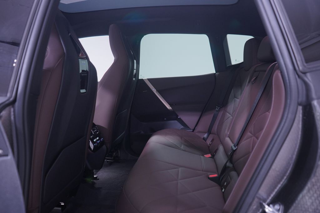 2023 BMW iX xDrive50 9