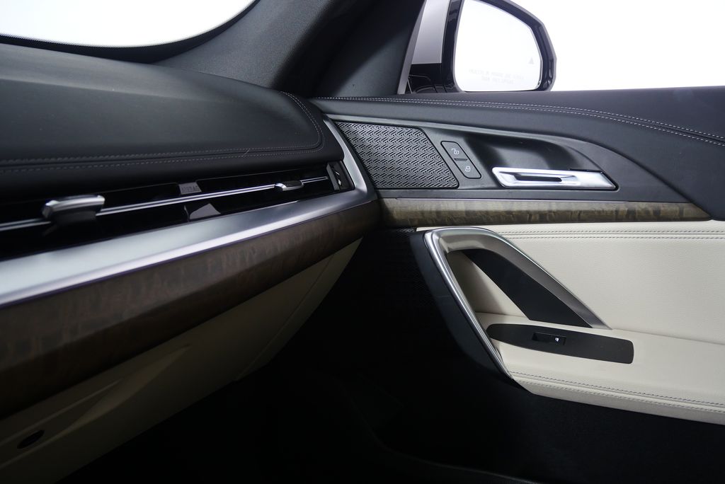 2023 BMW X1 xDrive28i 28