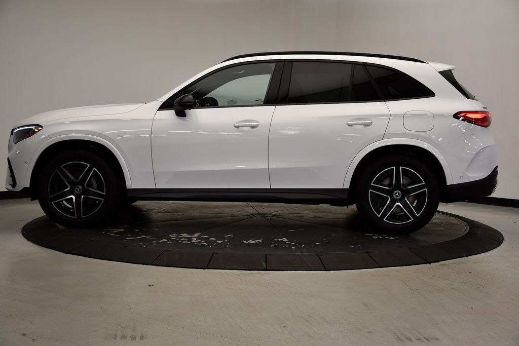 2025 Mercedes-Benz GLC 350 2