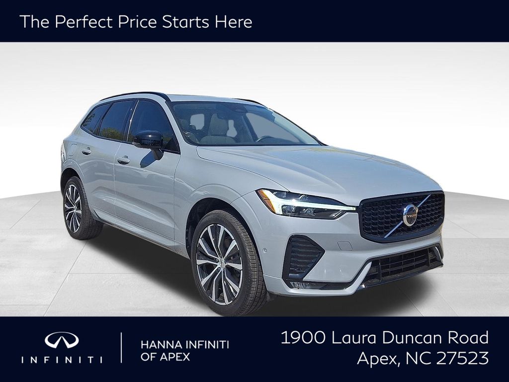 2024 Volvo XC60 B5 Plus Dark Theme AWD