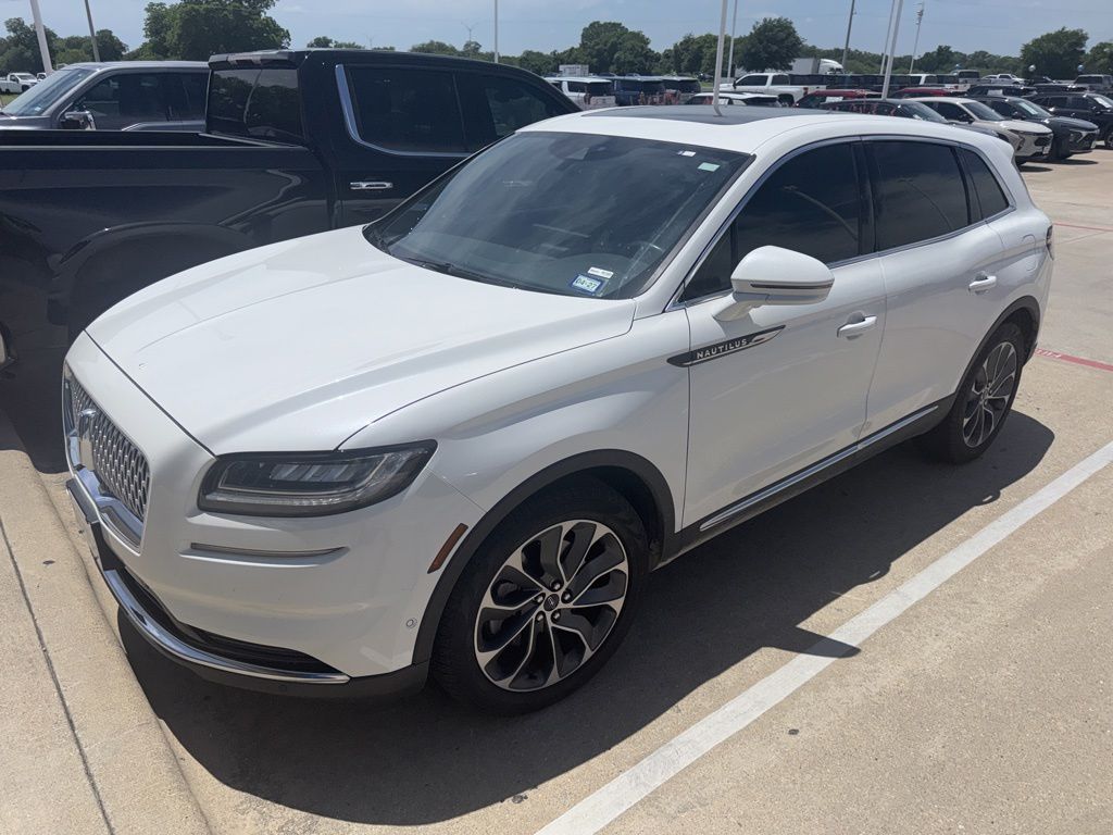 White Metallic 2023 Lincoln Nautilus Reserve FWD SUV / Crossover Front-Wheel Drive 8-Speed Automatic