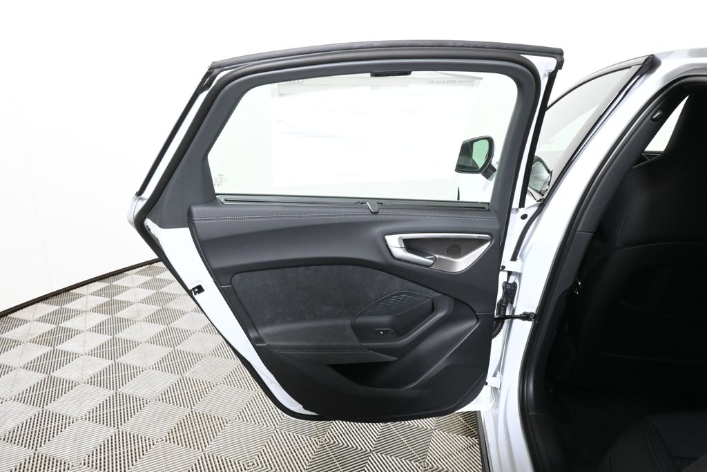 Thumbnail: 2025 Audi S5 - 32