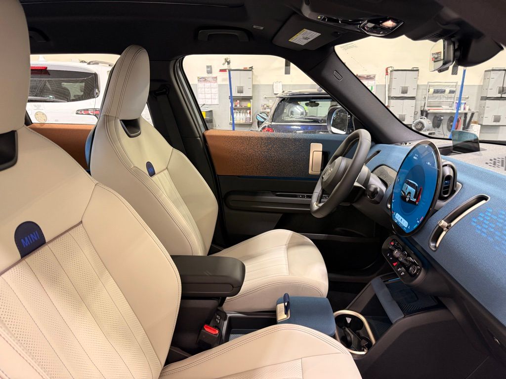 Thumbnail: 2025 MINI Cooper Countryman - 29