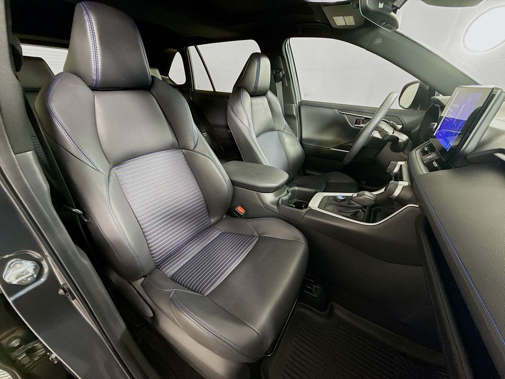 Thumbnail: 2023 Toyota RAV4 - 29