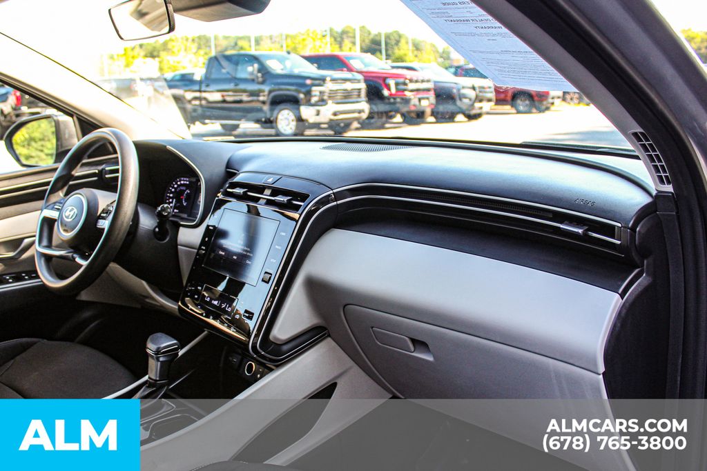 Used 2024 Silver Hyundai SEL image 24