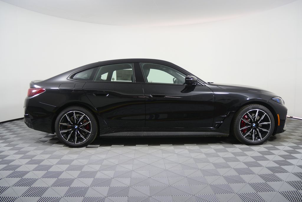 Thumbnail: 2026 BMW i4 - 2