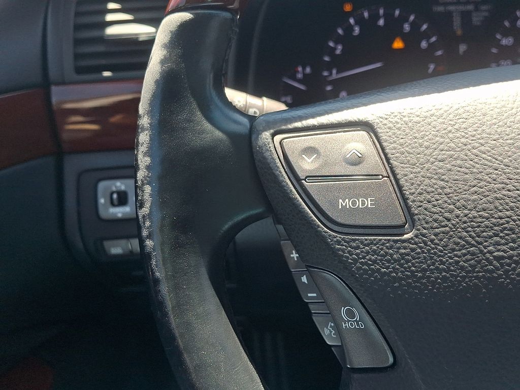 Thumbnail: 2011 Lexus LS - 22