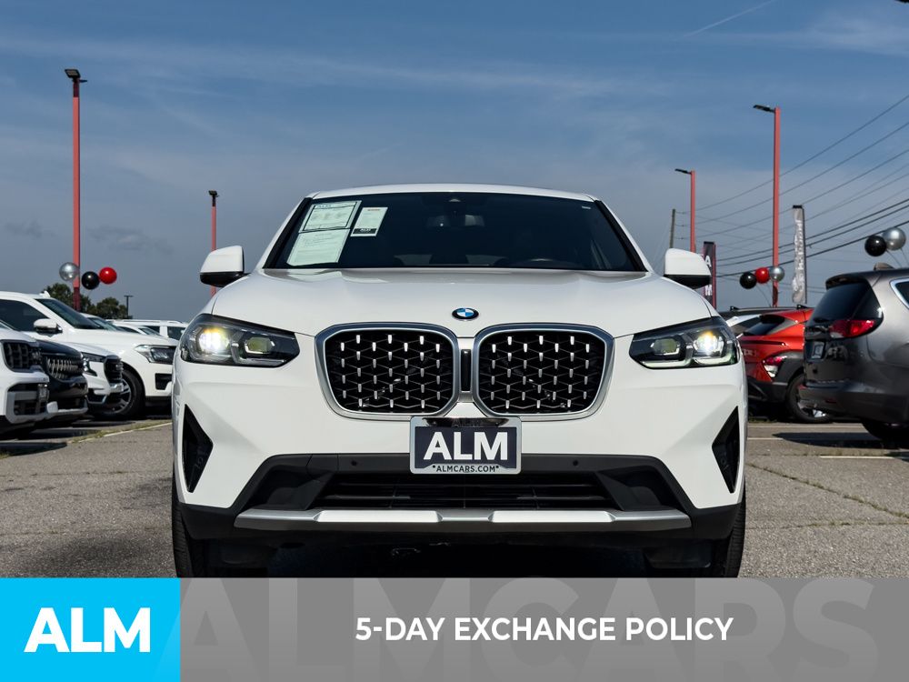Used 2025 White BMW xDrive30i image 3
