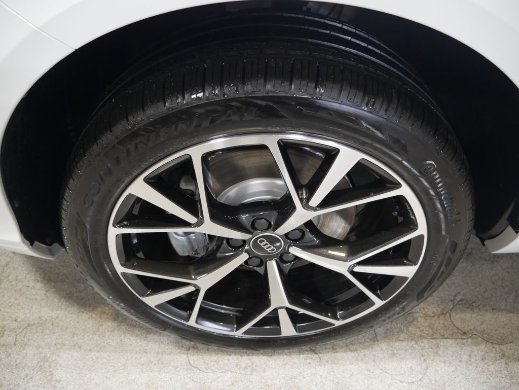 Thumbnail: 2026 Audi Q3 - 12