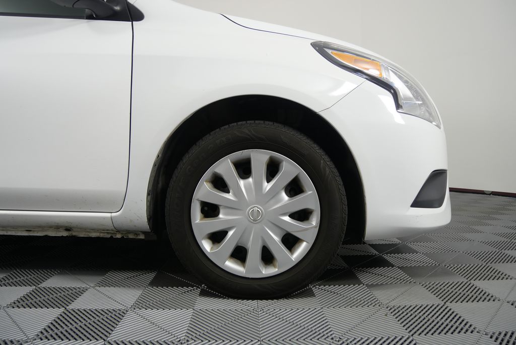 2018 Nissan Versa 1.6 SV 3