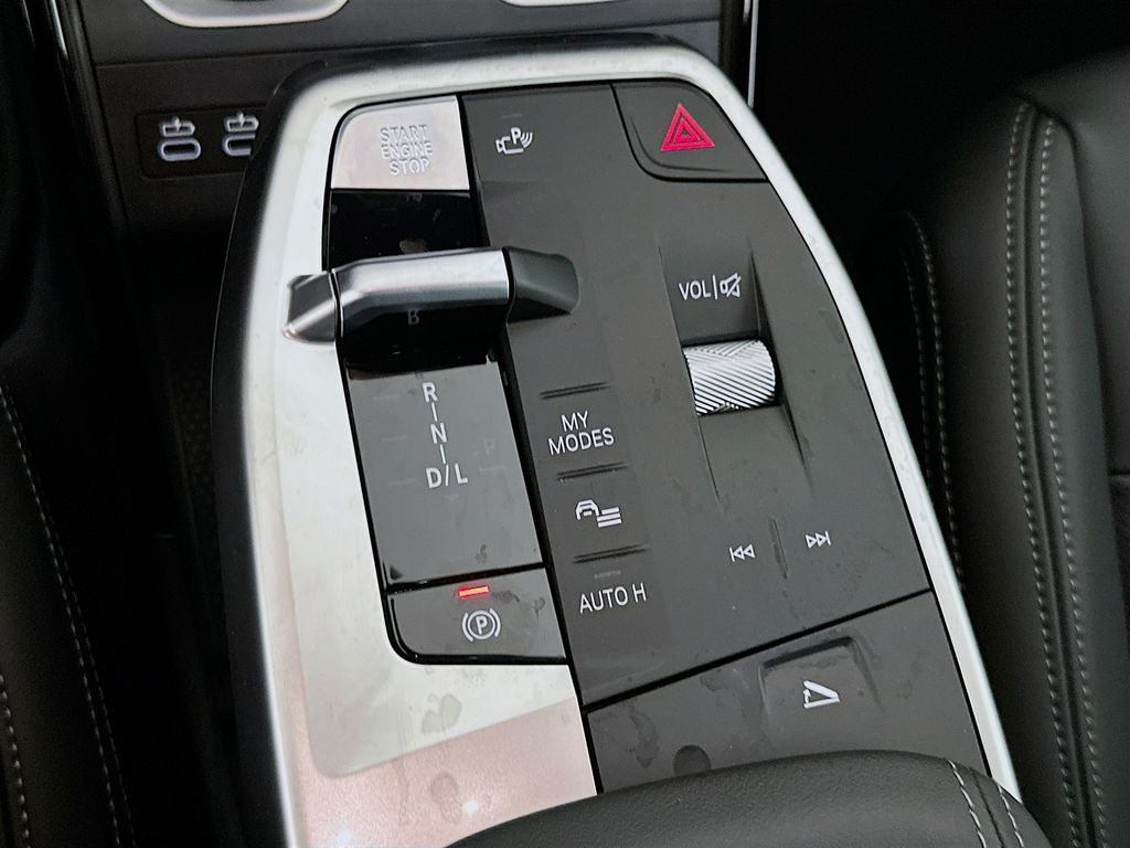2025 BMW X1 xDrive28i 15