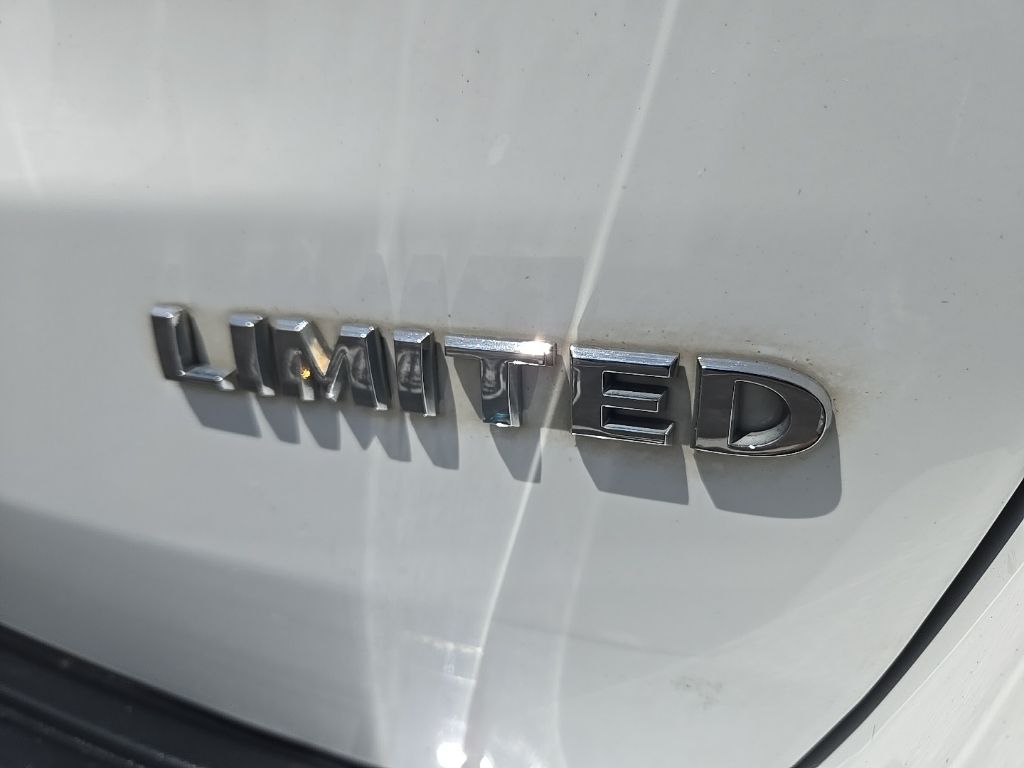 2017 Jeep Grand Cherokee Limited Edition 12