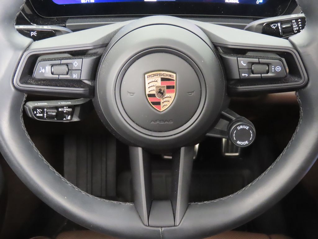 Thumbnail: 2024 Porsche Macan - 19