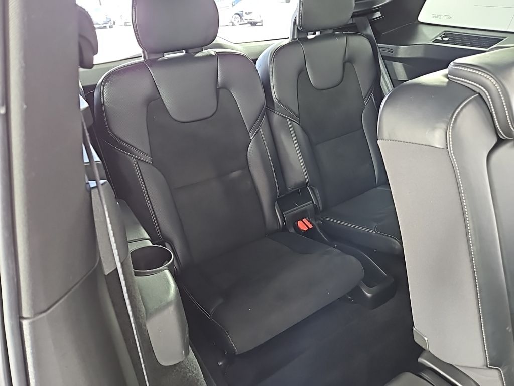 Thumbnail: 2019 Volvo XC90 - 21