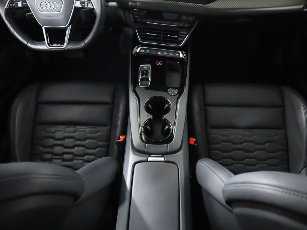 Thumbnail: 2022 Audi RS e-tron GT - 17