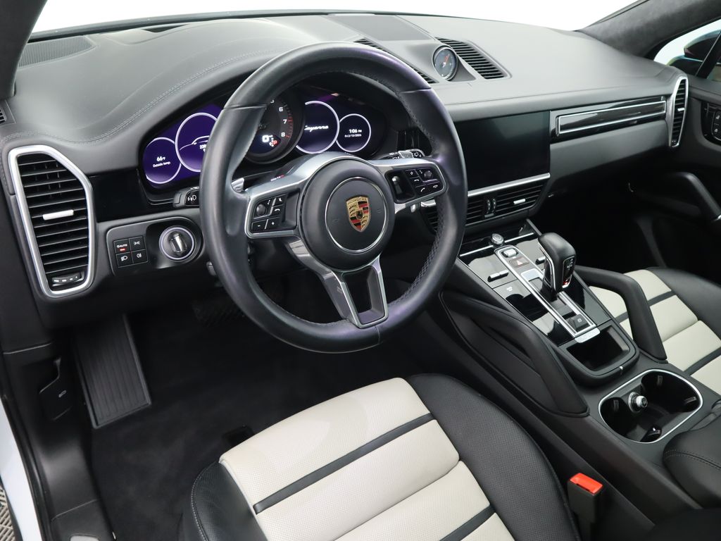 Thumbnail: 2023 Porsche Cayenne - 9