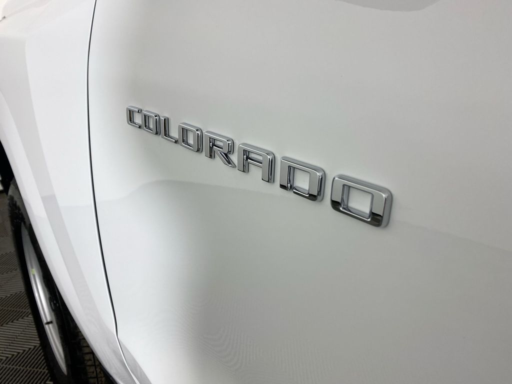 2025 Chevrolet Colorado Work Truck photo