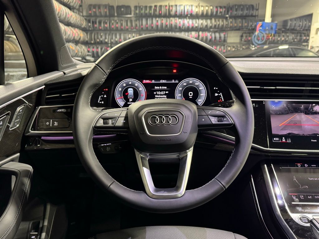 Thumbnail: 2026 Audi Q7 - 13