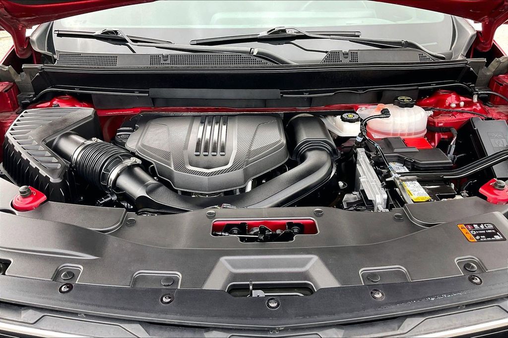 Used 2024 Chevrolet Traverse LT 4D Sport Utility