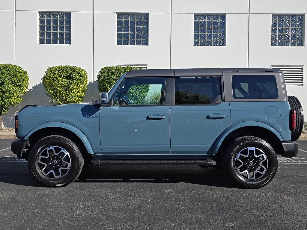 Thumbnail: 2022 Ford Bronco - 5