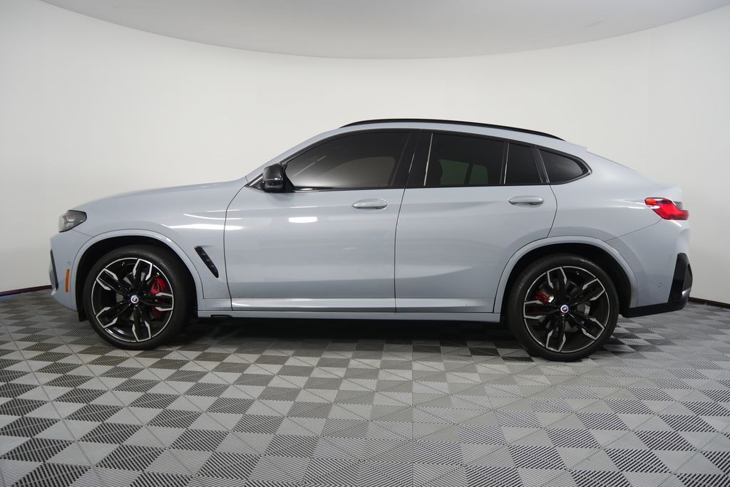 Thumbnail: 2023 BMW X4 - 6
