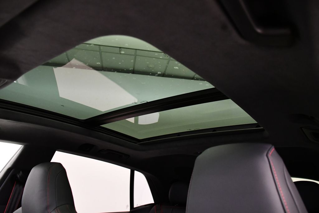 Thumbnail: 2026 Audi RS Q8 - 16