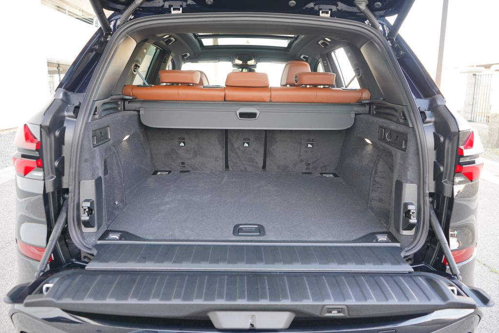 Thumbnail: 2026 BMW X5 - 20