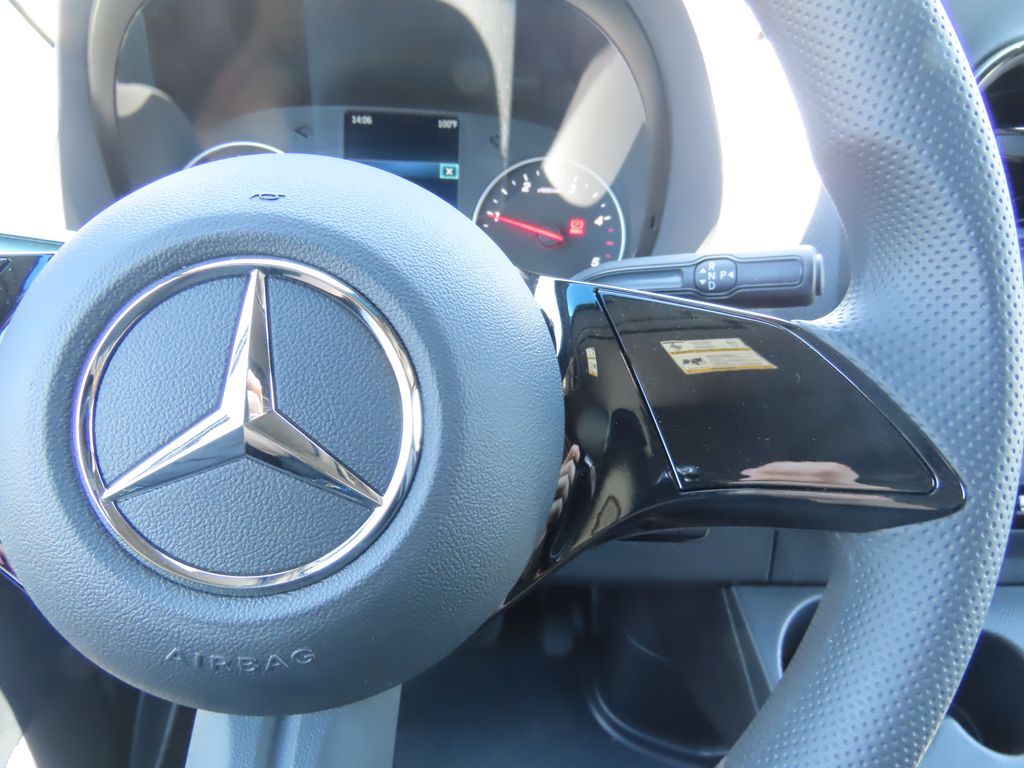 Thumbnail: 2025 Mercedes-Benz Sprinter - 13