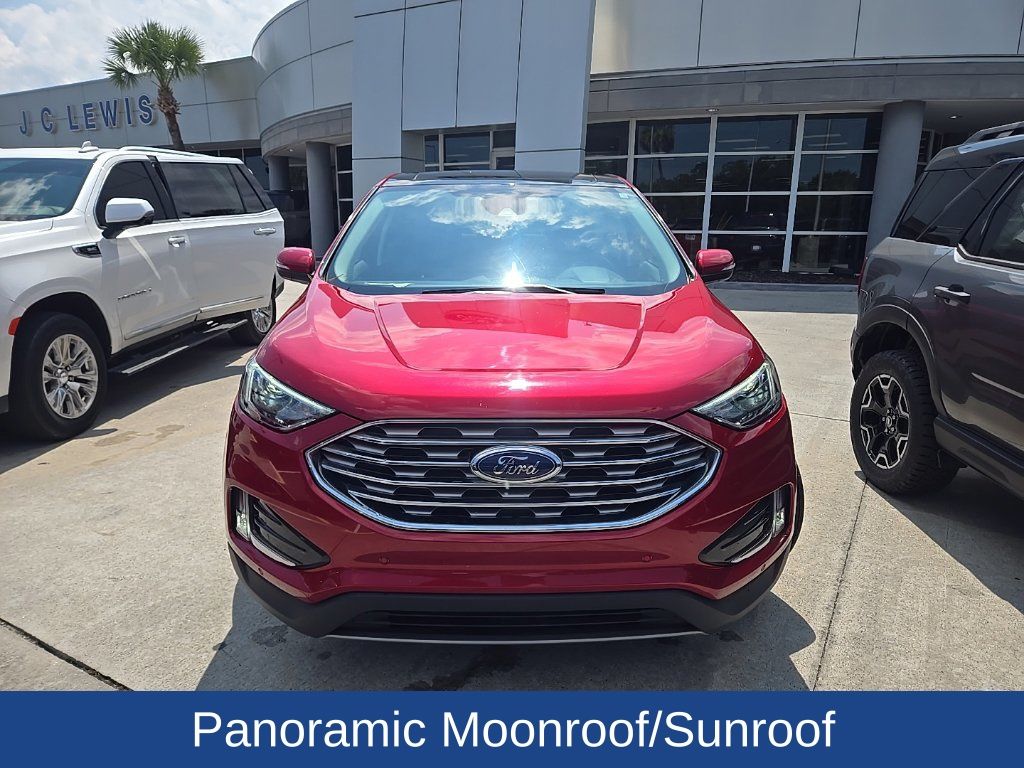 2022 Ford Edge Titanium