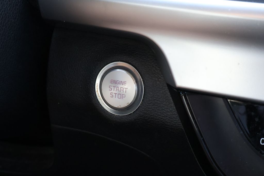 Thumbnail: 2020 Kia Telluride - 26