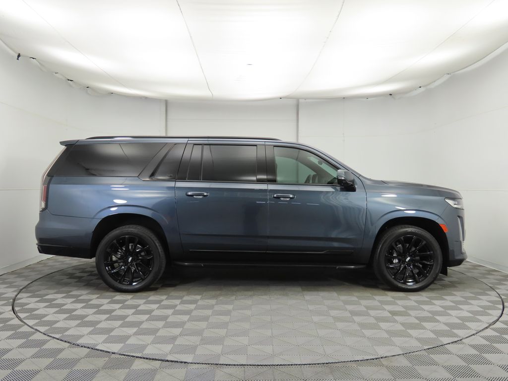 Thumbnail: 2021 Cadillac Escalade - 4
