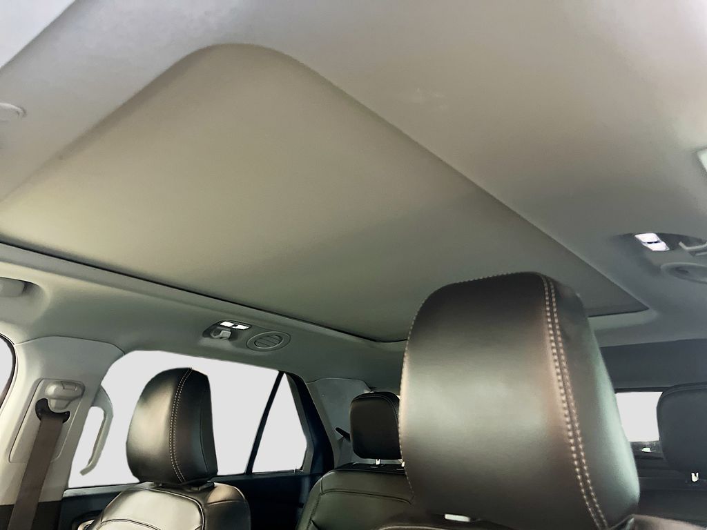 Used 2023 Black Metallic Ford XLT image 21