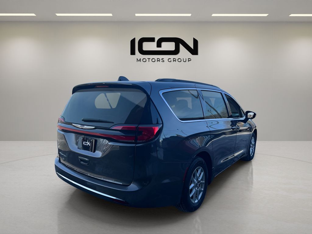 Used 2022 Chrysler Pacifica Van
