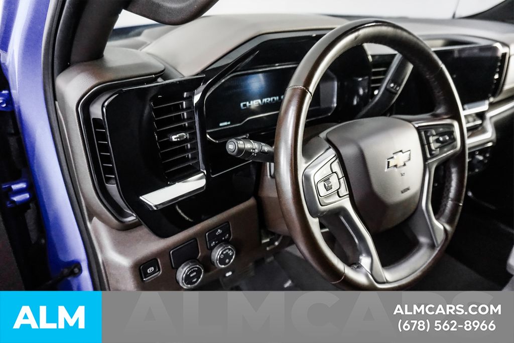 Used 2025 Blue Chevrolet LT image 35