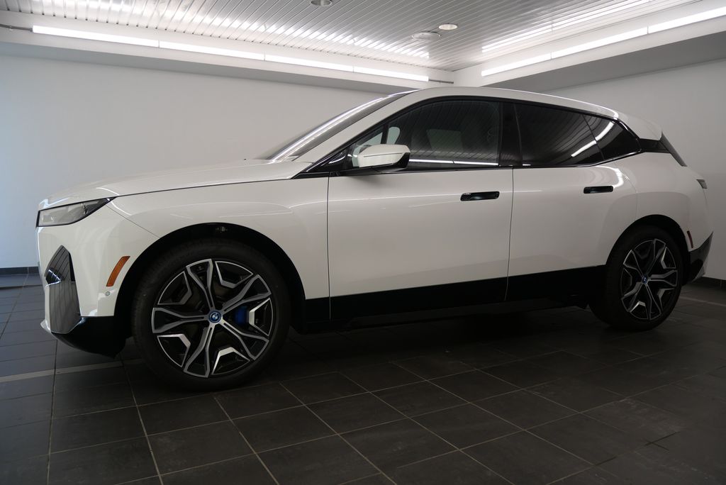 2025 BMW iX xDrive50 2