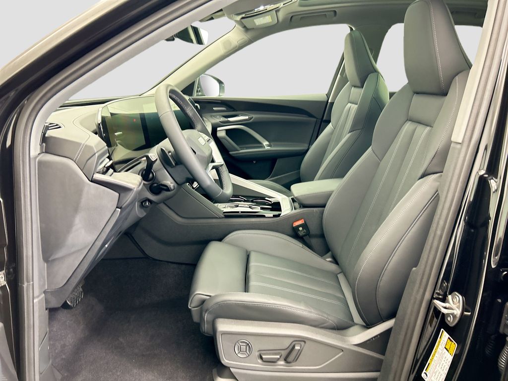 Thumbnail: 2025 Audi Q5 - 18