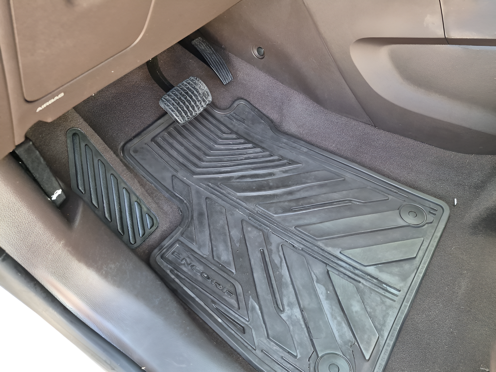 Used 2016 White Buick Premium image 28