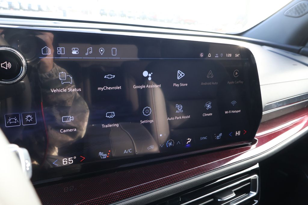 Thumbnail: 2026 Chevrolet Traverse - 25