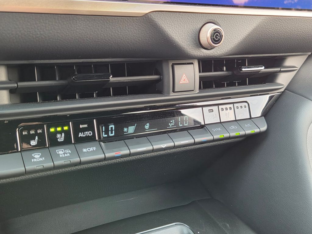 Used 2025 Toyota Crown Signia SUV