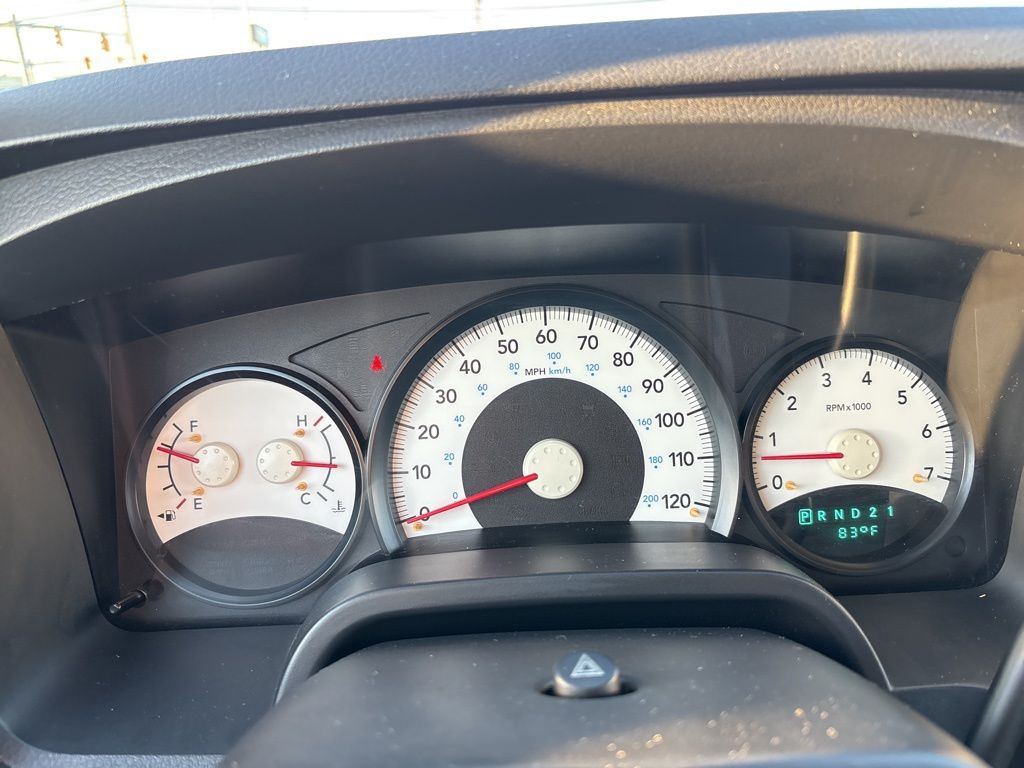 2011 Dodge Dakota SXT SLT photo 13