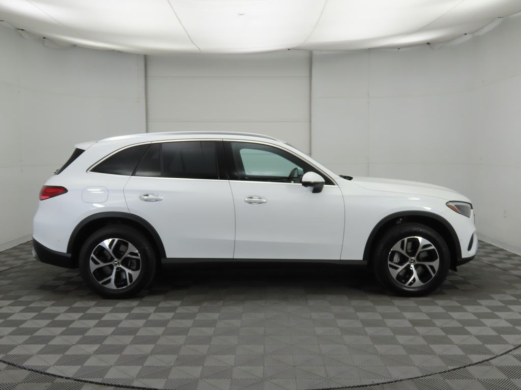 Thumbnail: 2026 Mercedes-Benz GLC - 4