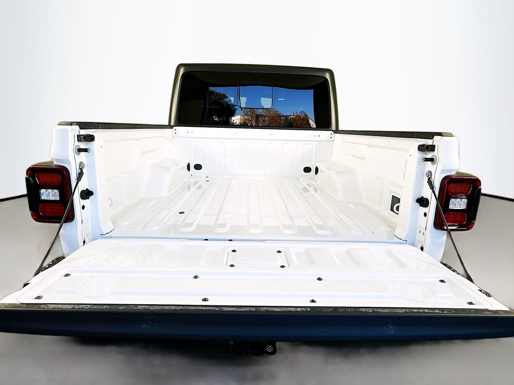 Thumbnail: 2024 Jeep Gladiator - 26