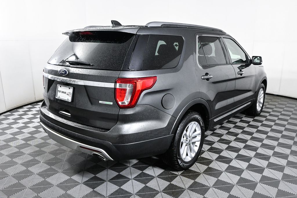 2017 Ford Explorer XLT 6