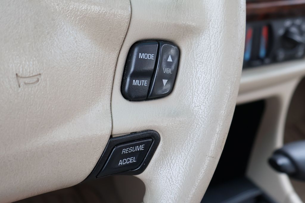 Thumbnail: 2002 Chevrolet Impala - 24