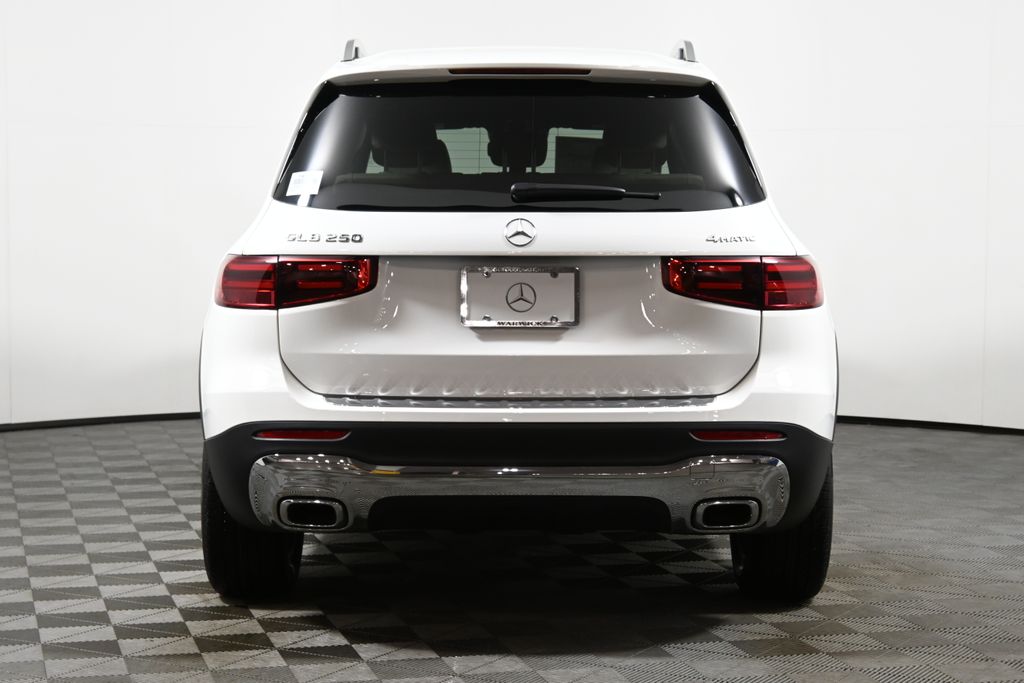 2025 Mercedes-Benz GLB 250 6