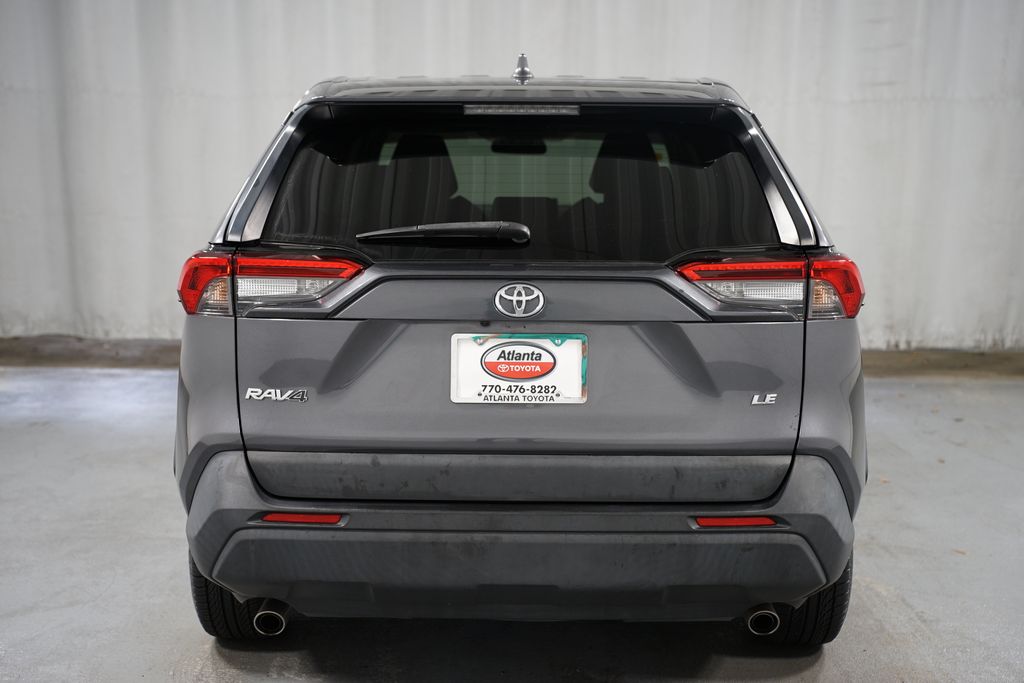 2022 Toyota RAV4 LE 7